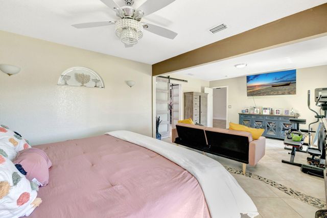 1041 SW General Patton Terrace, Port St Lucie, FL 34953
