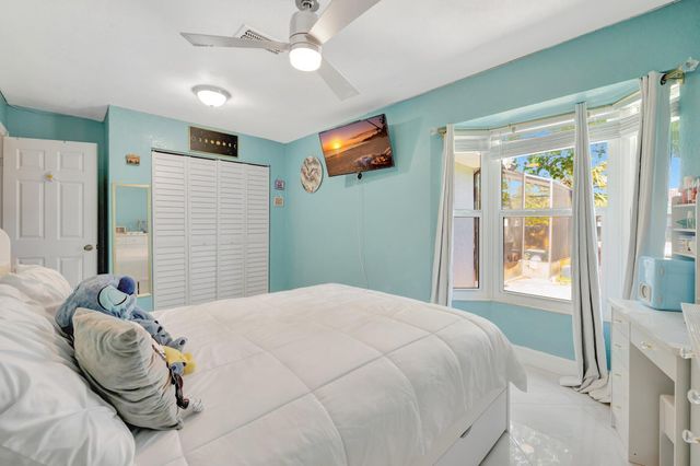 1041 SW General Patton Terrace, Port St Lucie, FL 34953