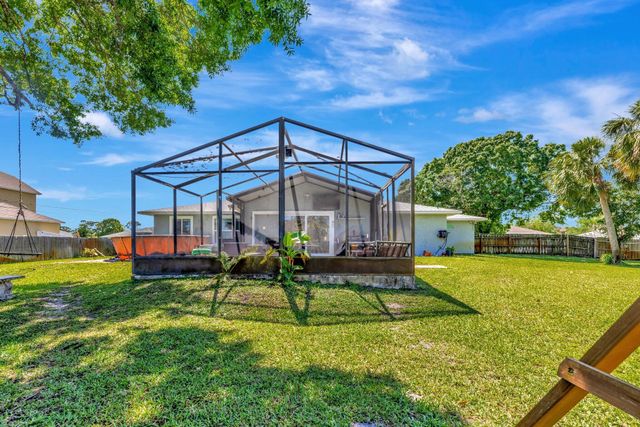1041 SW General Patton Terrace, Port St Lucie, FL 34953