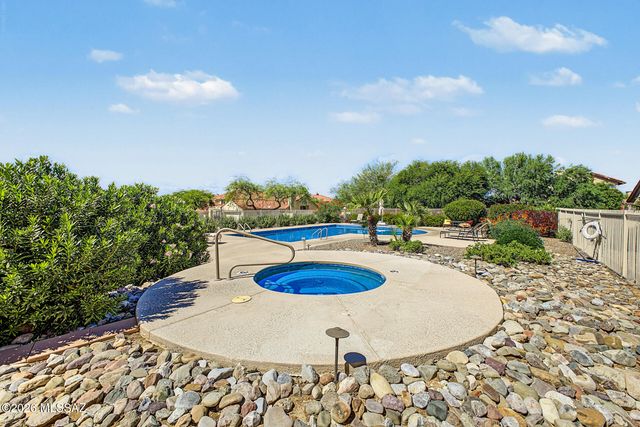 310 E Highcourte Lane, Oro Valley, AZ 85737