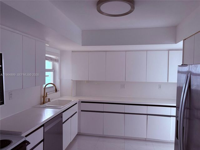 3180 S Ocean Dr 408, Hallandale Beach, FL 33009