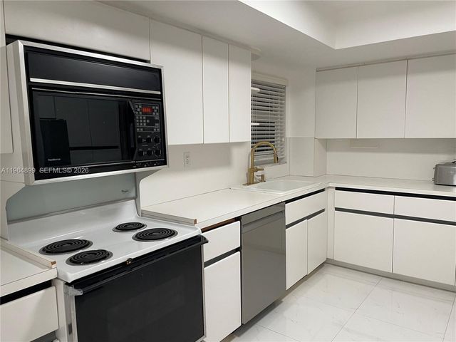 3180 S Ocean Dr 408, Hallandale Beach, FL 33009