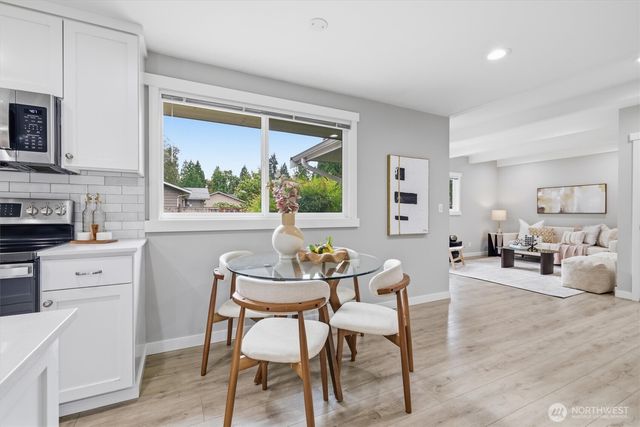 14237 105th Avenue NE, Kirkland, WA 98034