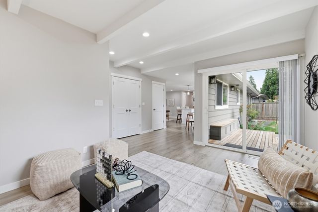 14237 105th Avenue NE, Kirkland, WA 98034