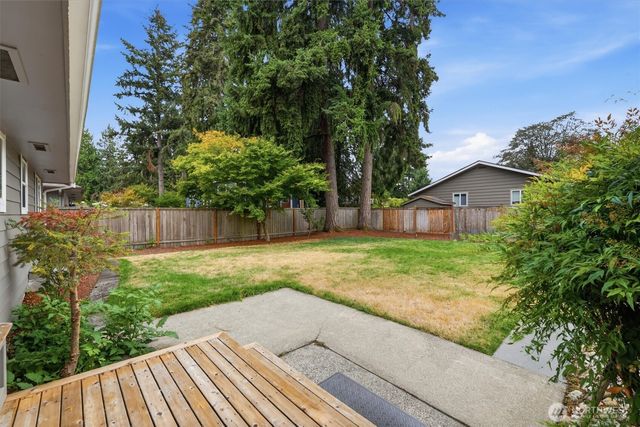 14237 105th Avenue NE, Kirkland, WA 98034
