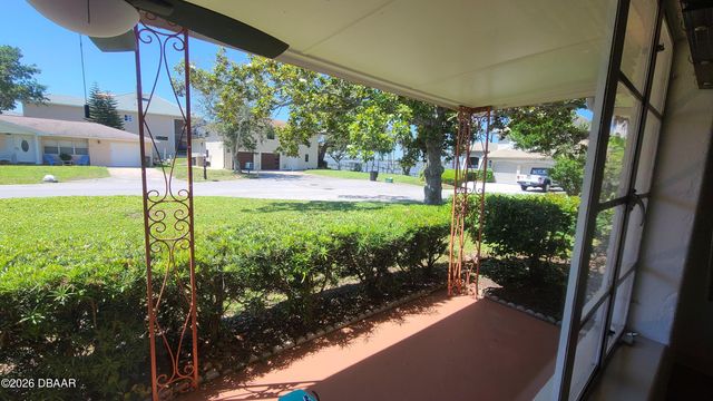 4 Pleasant View Circle, Daytona Beach, FL 32118