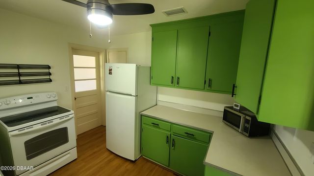 4 Pleasant View Circle, Daytona Beach, FL 32118