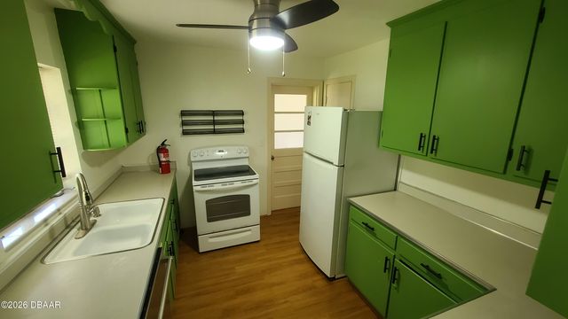 4 Pleasant View Circle, Daytona Beach, FL 32118