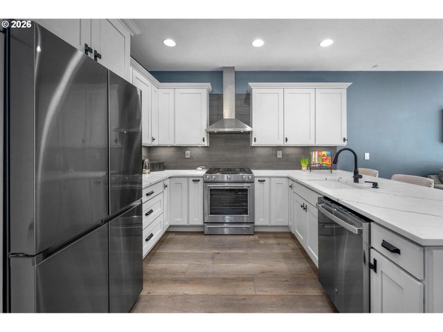 10262 Nw FORESTVIEW Way, Portland, OR 97229