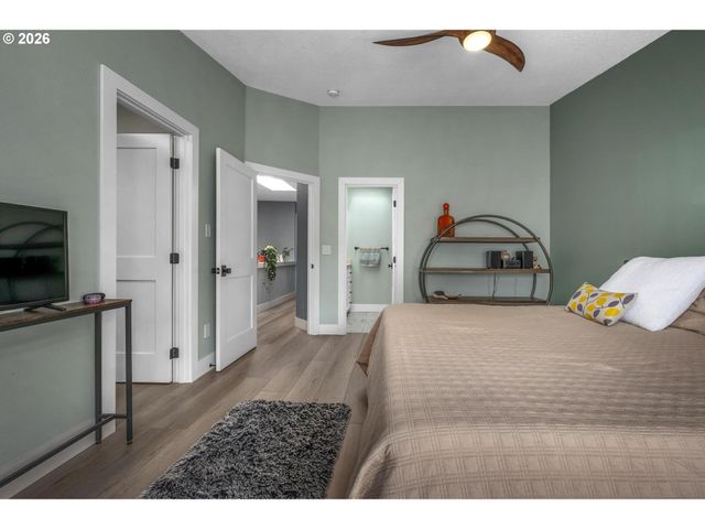 10262 Nw FORESTVIEW Way, Portland, OR 97229