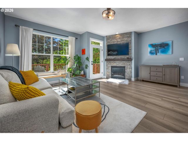 10262 Nw FORESTVIEW Way, Portland, OR 97229