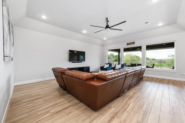 800 Greystone Lane, Angleton, TX 77515