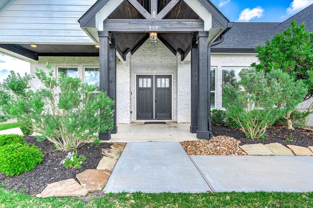 800 Greystone Lane, Angleton, TX 77515