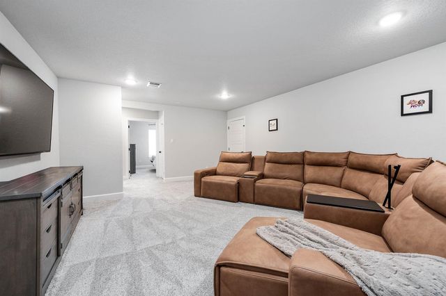 800 Greystone Lane, Angleton, TX 77515