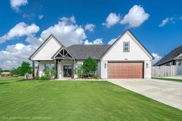 800 Greystone Lane, Angleton, TX 77515