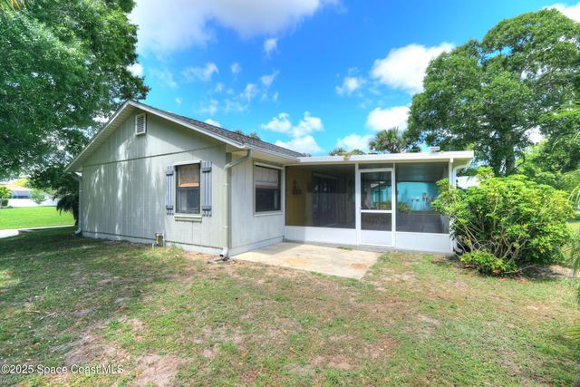 1690 Seahouse Street, Sebastian, FL 32958