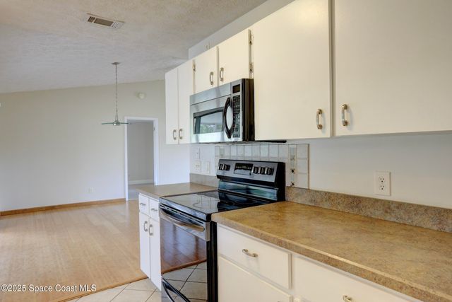 1690 Seahouse Street, Sebastian, FL 32958