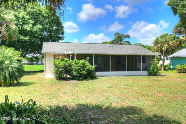 1690 Seahouse Street, Sebastian, FL 32958