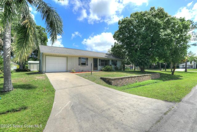 1690 Seahouse Street, Sebastian, FL 32958