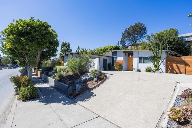 5152 College Gardens Court, San Diego, CA 92115