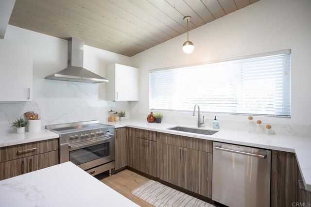5152 College Gardens Court, San Diego, CA 92115