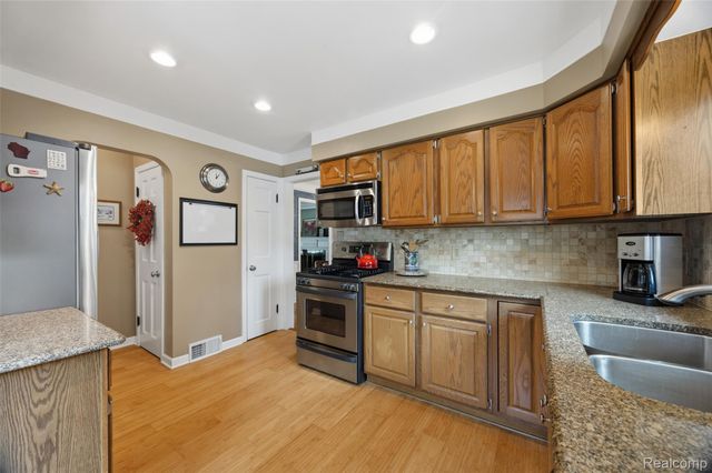 24517 Rockford Street, Dearborn, MI 48124