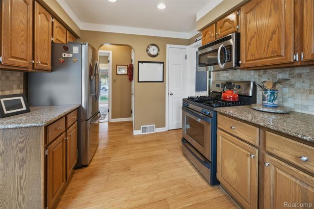 24517 Rockford Street, Dearborn, MI 48124