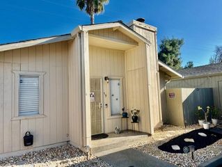 1819 S Cherokee Ln #59, Lodi, CA 95240