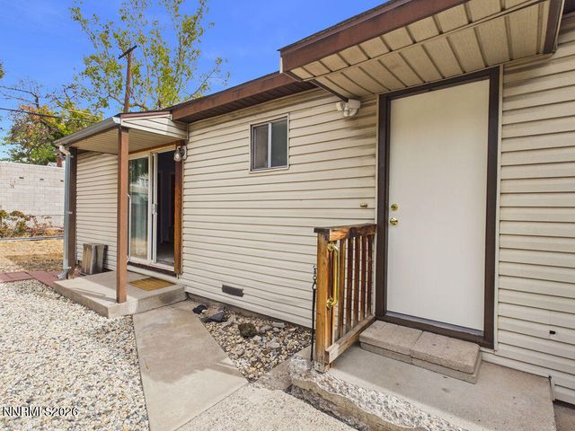 626 Prater Way, Sparks, NV 89431