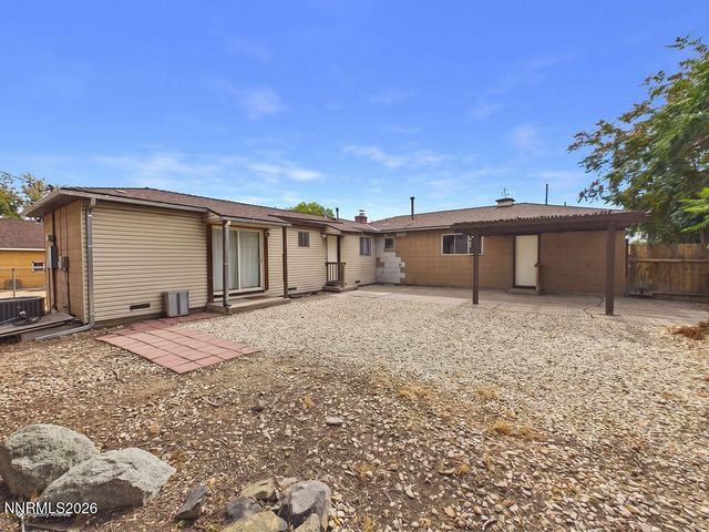 626 Prater Way, Sparks, NV 89431