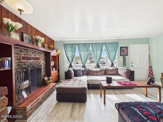 626 Prater Way, Sparks, NV 89431