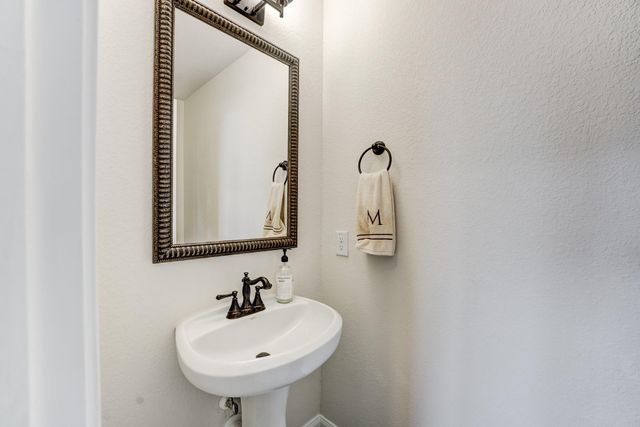 13502 Sorghum Drive, Rosharon, TX 77583