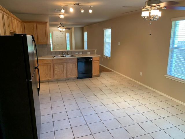 11506 Bruce Jenner LN, Austin, TX 78748