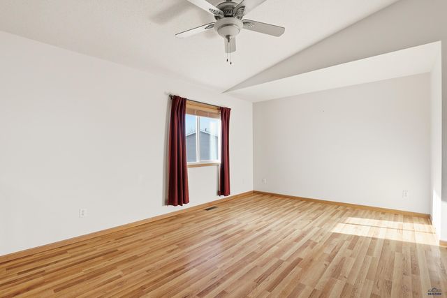 2143 OLD FARM CT, Rapid City, SD 57703