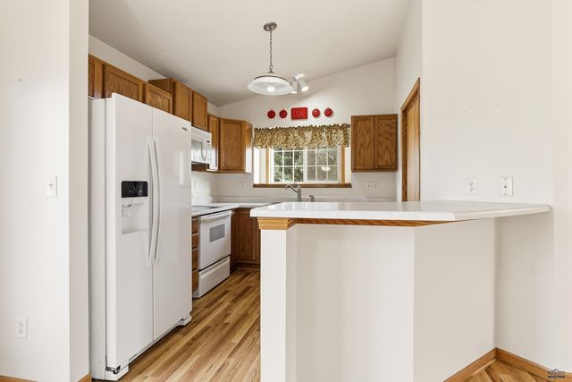 2143 OLD FARM CT, Rapid City, SD 57703