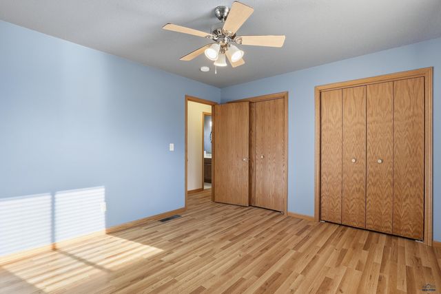 2143 OLD FARM CT, Rapid City, SD 57703