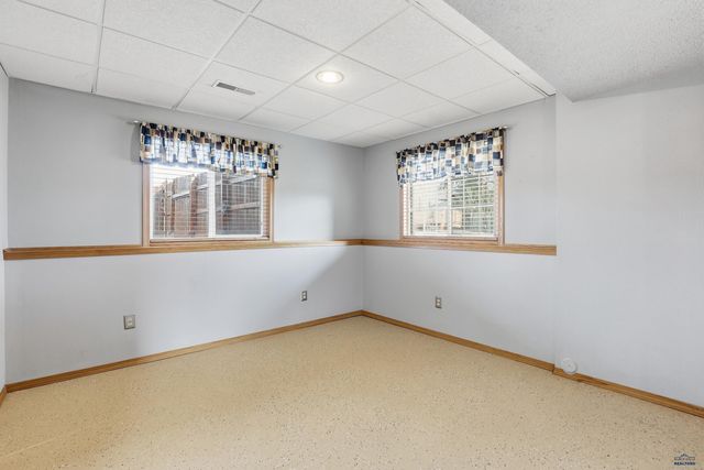 2143 OLD FARM CT, Rapid City, SD 57703