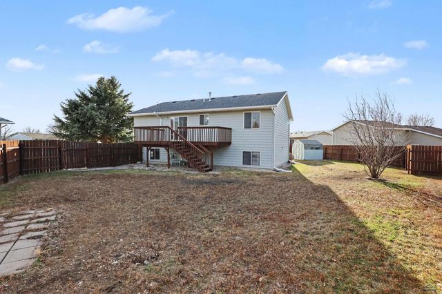 2143 OLD FARM CT, Rapid City, SD 57703