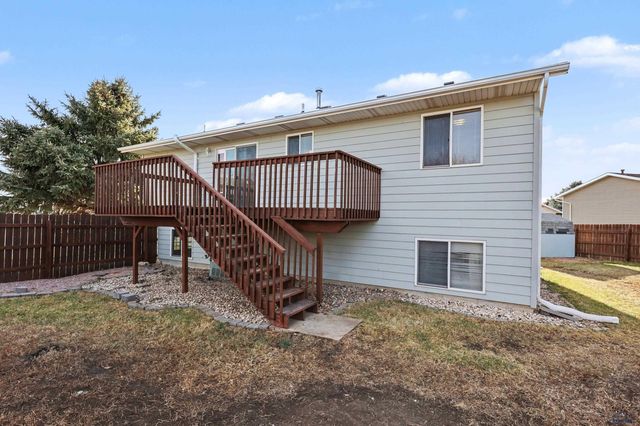 2143 OLD FARM CT, Rapid City, SD 57703