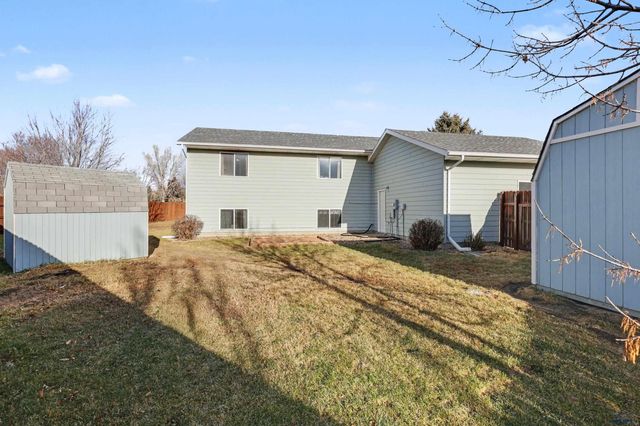 2143 OLD FARM CT, Rapid City, SD 57703