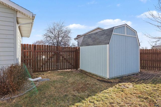 2143 OLD FARM CT, Rapid City, SD 57703