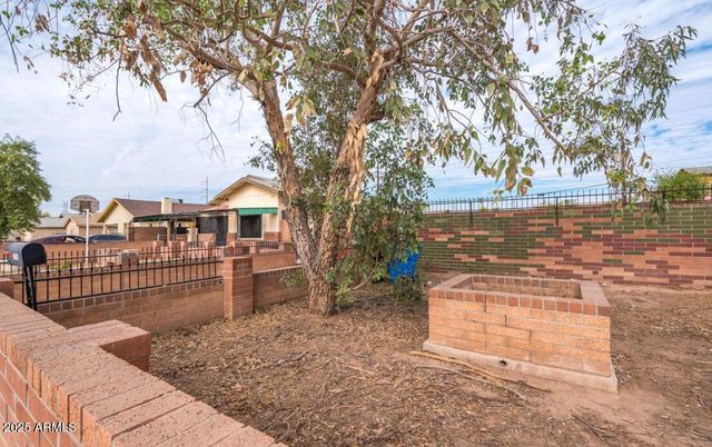 1714 W HADLEY Street 21, Phoenix, AZ 85007