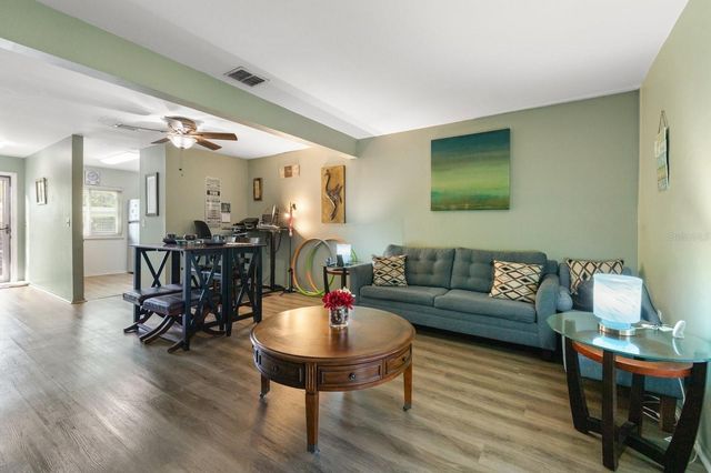 195 114TH AVENUE NE 195, St Petersburg, FL 33716