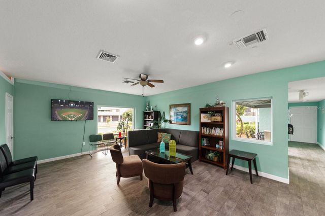 195 114TH AVENUE NE 195, St Petersburg, FL 33716