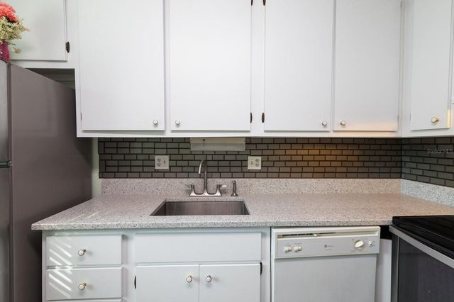195 114TH AVENUE NE 195, St Petersburg, FL 33716