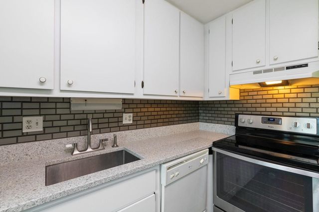 195 114TH AVENUE NE 195, St Petersburg, FL 33716