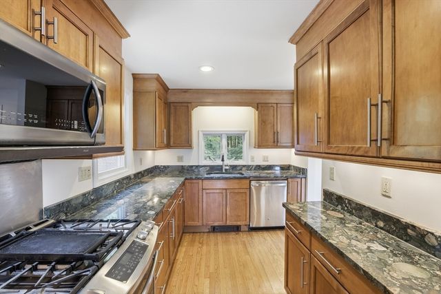 18 Deer Run, Littleton, MA 01460