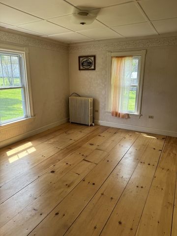 58 Hamilton Place Extension, Richford, VT 05476