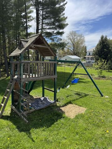 58 Hamilton Place Extension, Richford, VT 05476