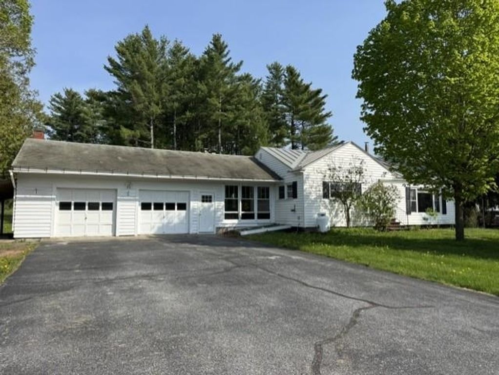 58 Hamilton Place Extension, Richford, VT 05476